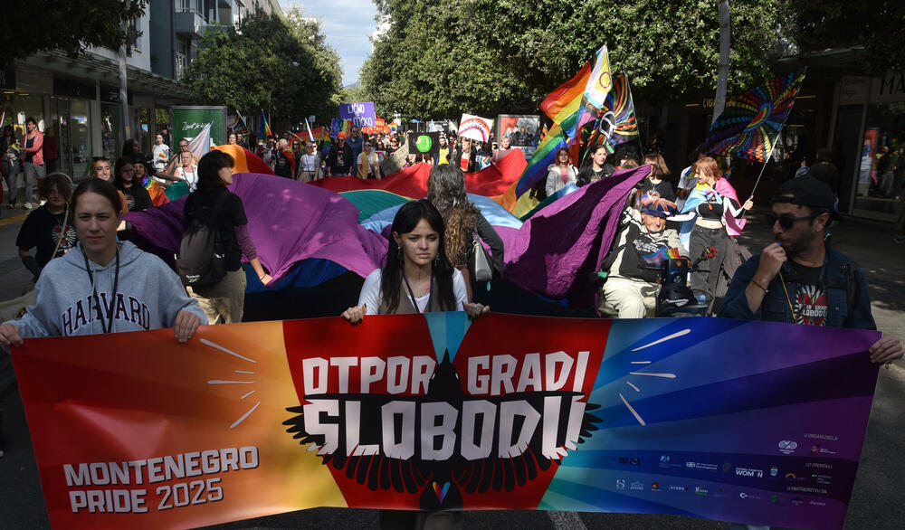 <p>"Sloboda se osvaja i gradi odlučnošću i hrabrošću. Otpor znači da se ne povlačimo pod silom mržnje, već da se borimo za prava koja su naša po rođenju"</p>