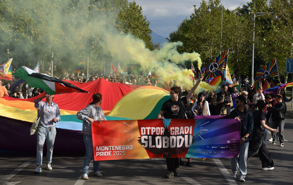 <p>"Sloboda se osvaja i gradi odlučnošću i hrabrošću. Otpor znači da se ne povlačimo pod silom mržnje, već da se borimo za prava koja su naša po rođenju"</p>