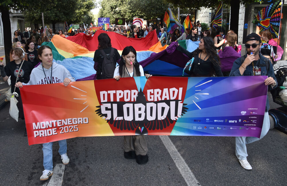 <p>"Sloboda se osvaja i gradi odlučnošću i hrabrošću. Otpor znači da se ne povlačimo pod silom mržnje, već da se borimo za prava koja su naša po rođenju"</p>