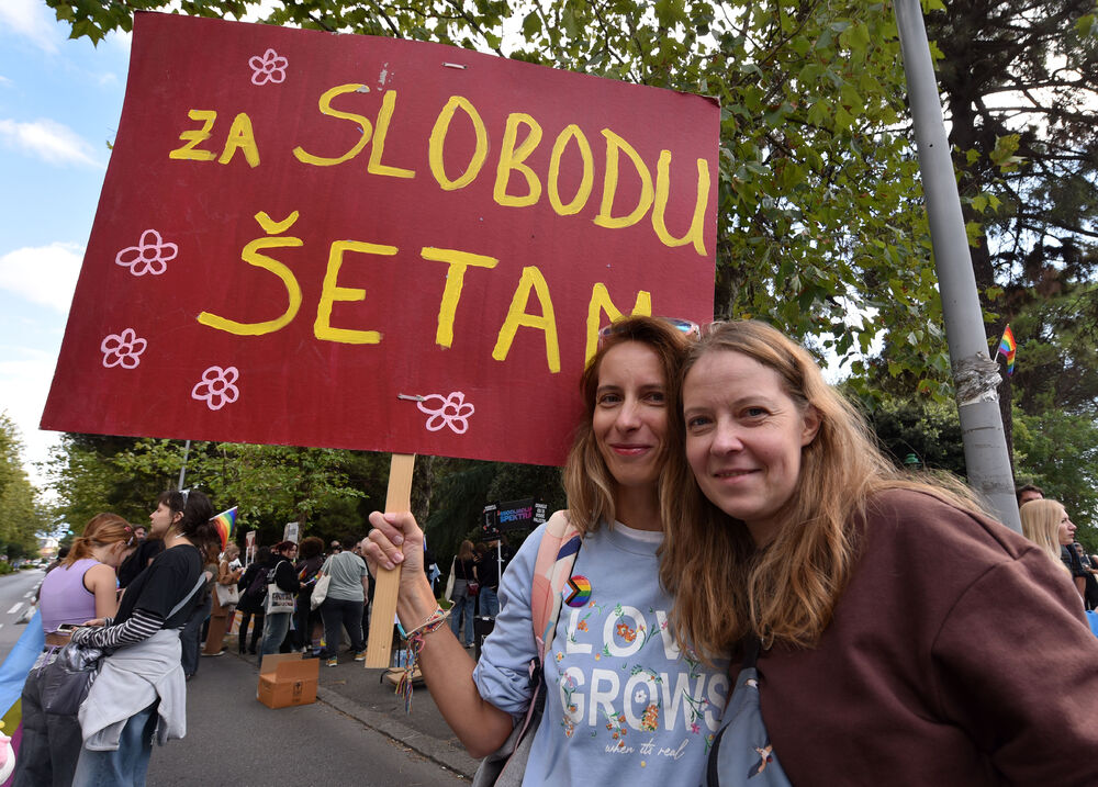 <p>"Sloboda se osvaja i gradi odlučnošću i hrabrošću. Otpor znači da se ne povlačimo pod silom mržnje, već da se borimo za prava koja su naša po rođenju"</p>