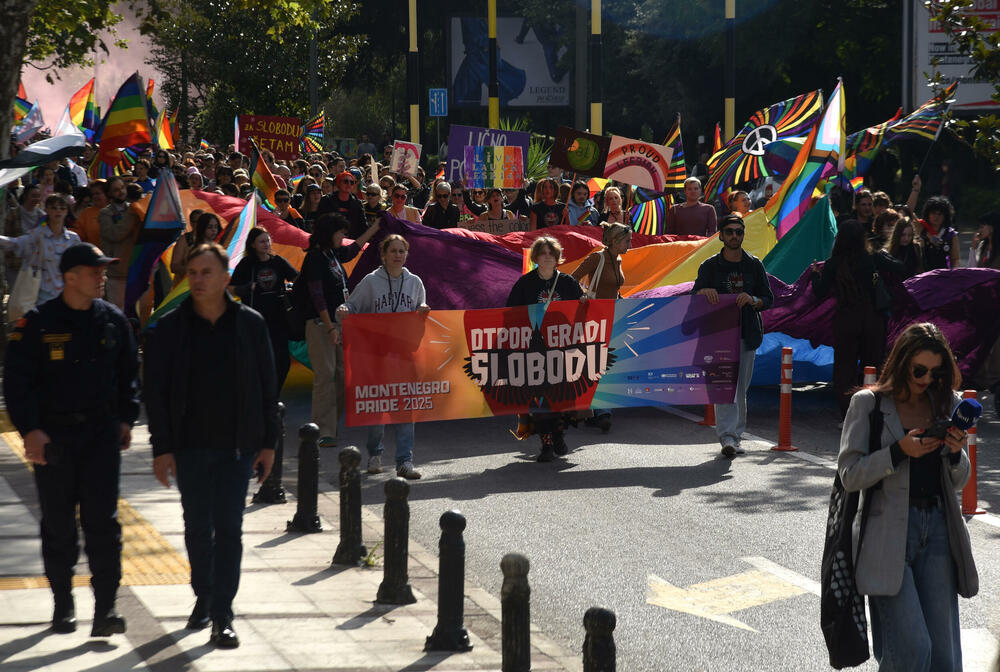 <p>"Sloboda se osvaja i gradi odlučnošću i hrabrošću. Otpor znači da se ne povlačimo pod silom mržnje, već da se borimo za prava koja su naša po rođenju"</p>