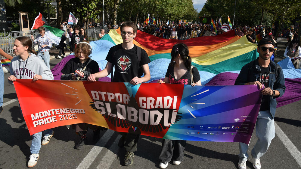 <p>"Sloboda se osvaja i gradi odlučnošću i hrabrošću. Otpor znači da se ne povlačimo pod silom mržnje, već da se borimo za prava koja su naša po rođenju"</p>