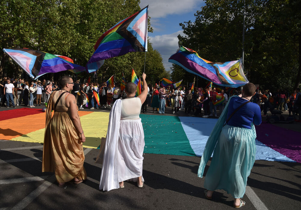 <p>"Sloboda se osvaja i gradi odlučnošću i hrabrošću. Otpor znači da se ne povlačimo pod silom mržnje, već da se borimo za prava koja su naša po rođenju"</p>