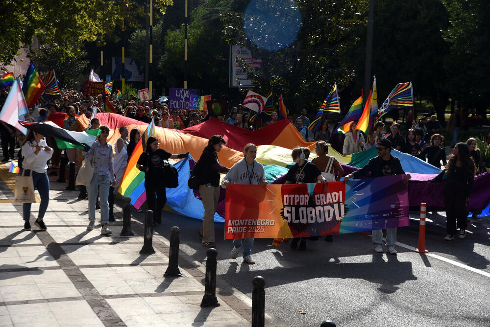 <p>"Sloboda se osvaja i gradi odlučnošću i hrabrošću. Otpor znači da se ne povlačimo pod silom mržnje, već da se borimo za prava koja su naša po rođenju"</p>