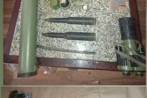 Uhapšen Podgoričanin, kod njega pronađeni raketni bacač, pištolji,...