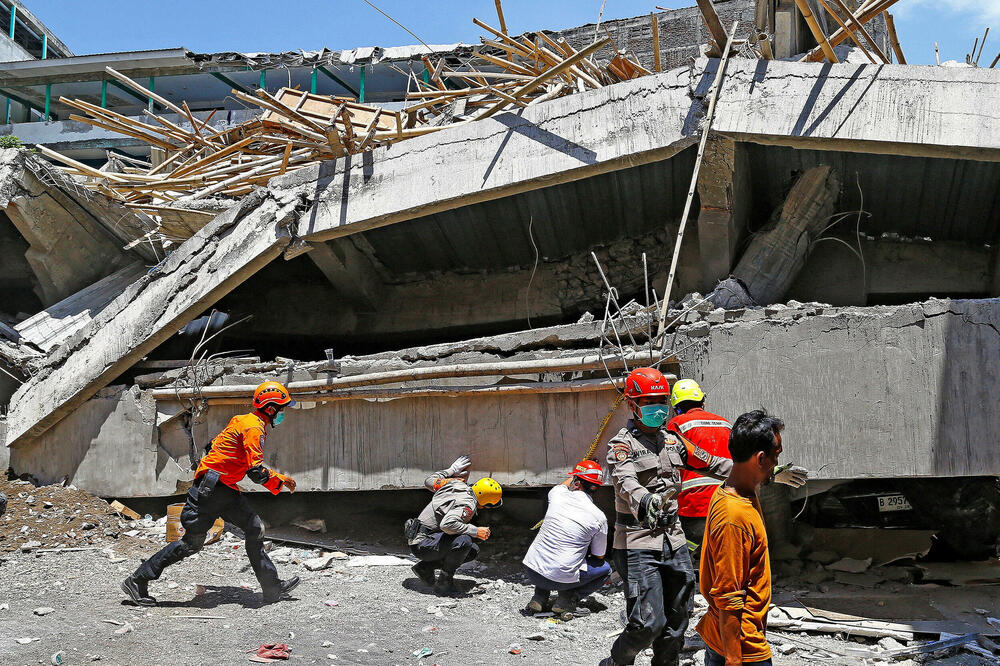 Sa mjesta nesreće, Foto: REUTERS