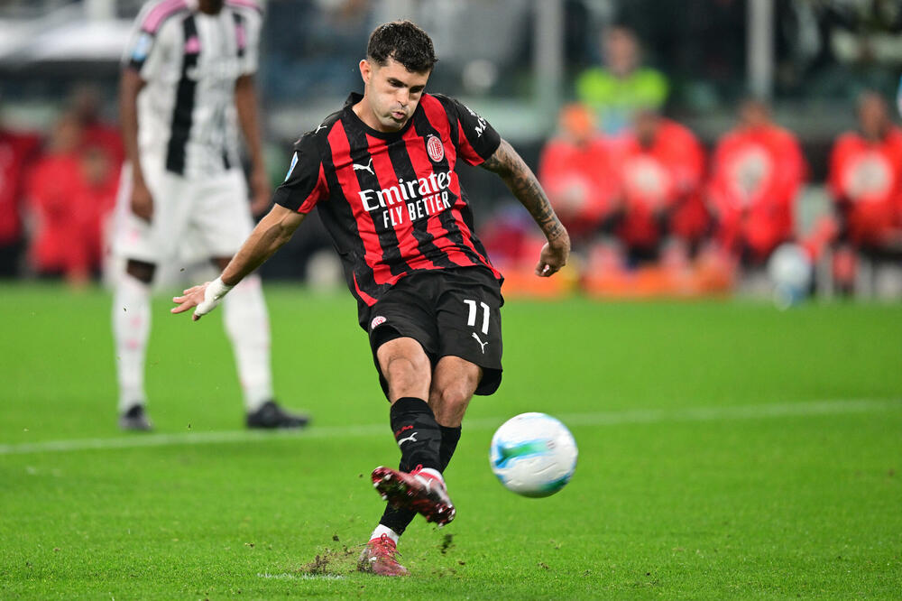 Pulišić šutira penal na večerašnjem meču, Foto: Reuters