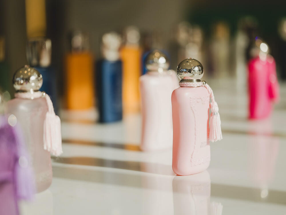 <p>Ako bi parfimerstvo imalo “hitmejkera”, onda bi to bio Quentin Bisch. Svjetski priznati parfimer koji je potpisao desetine bestselera s pravom se smatra jednim od najboljih na svijetu.</p>