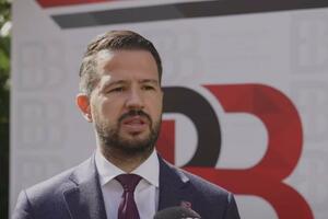 Milatović tražio od Milanovića da se zauzme za ukidanje zabrana...