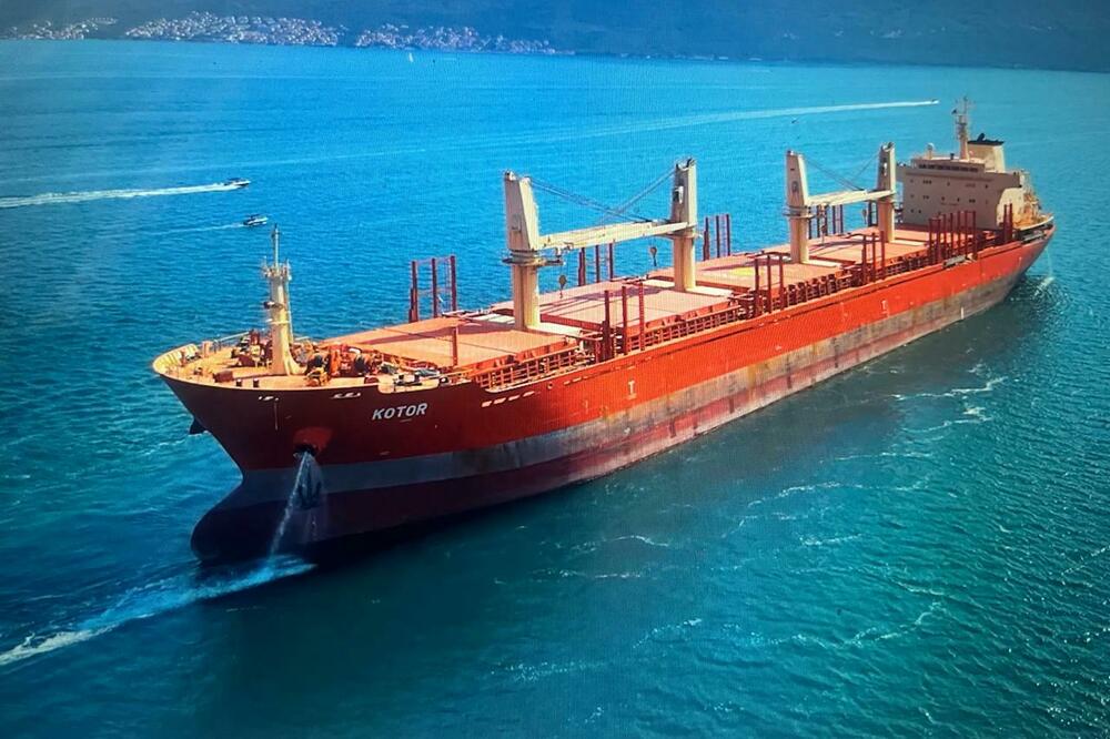Brod “Kotor” navodno prodali ispod tržišne cijene, Foto: Privatna arhiva