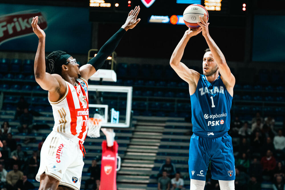 Mihailović i Čima Moneke tokom meča u Beogradu, Foto: ABA liga