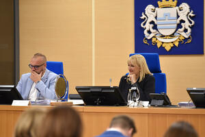 Prekinuta sjednica Skupštine Glavnog grada, o tačkama dnevnog reda...