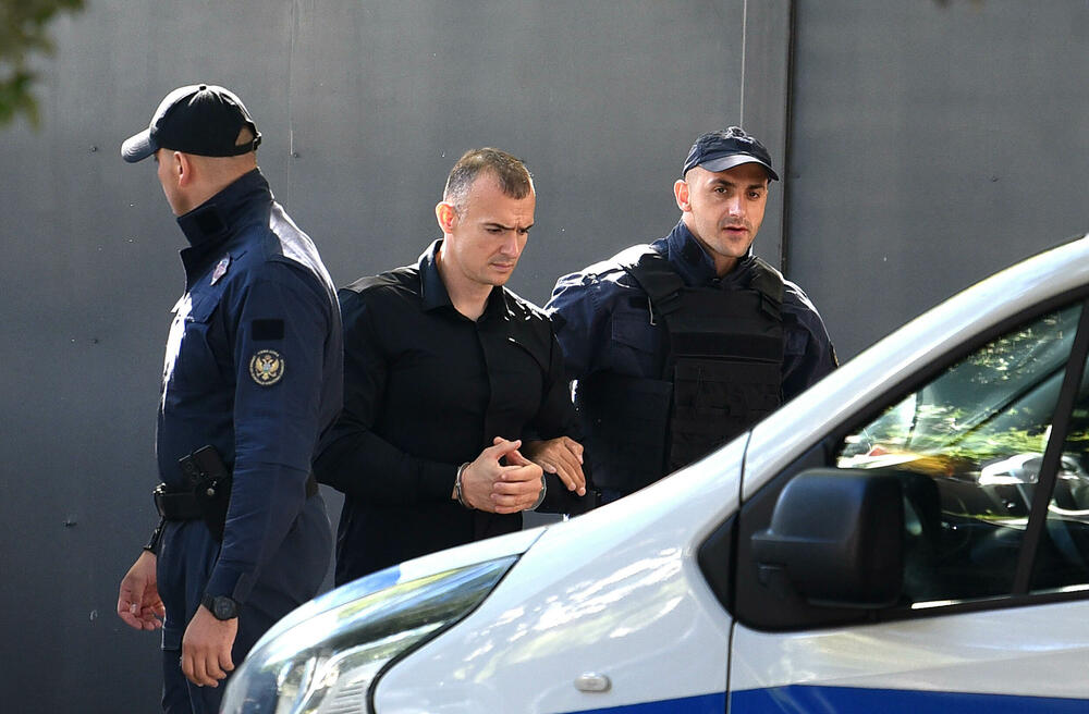 <p>Sud je prihvatio zahtjev da se glavni pretres odloži kako bi se branilac upoznao sa spisima</p>