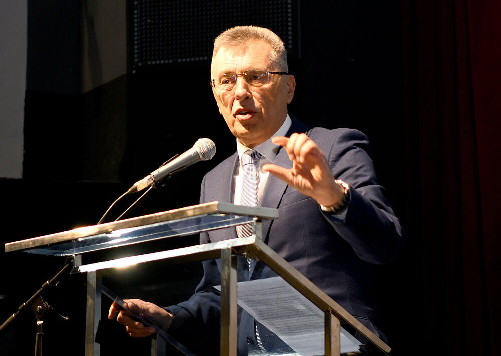 Đukanović: Kombinacija solara, vjetra i baterija garantuje...