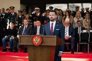 Milatović: Vojska ne pripada partijama, materijalna situacija...