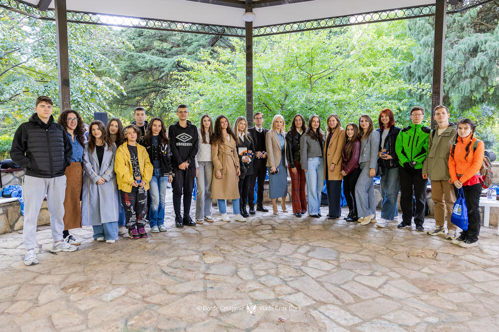 Gorčević i Plakolm sa mladima, Foto: MEP