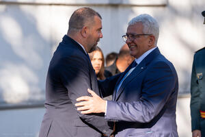 Mandić: Uvjeren sam da će Vojska Crne Gore nastaviti da se razvija...