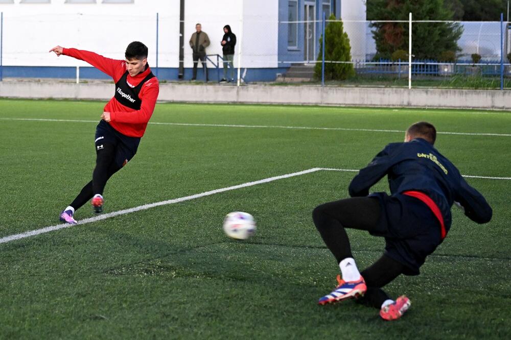Milan Vukotić na treningu, Foto: FSCG