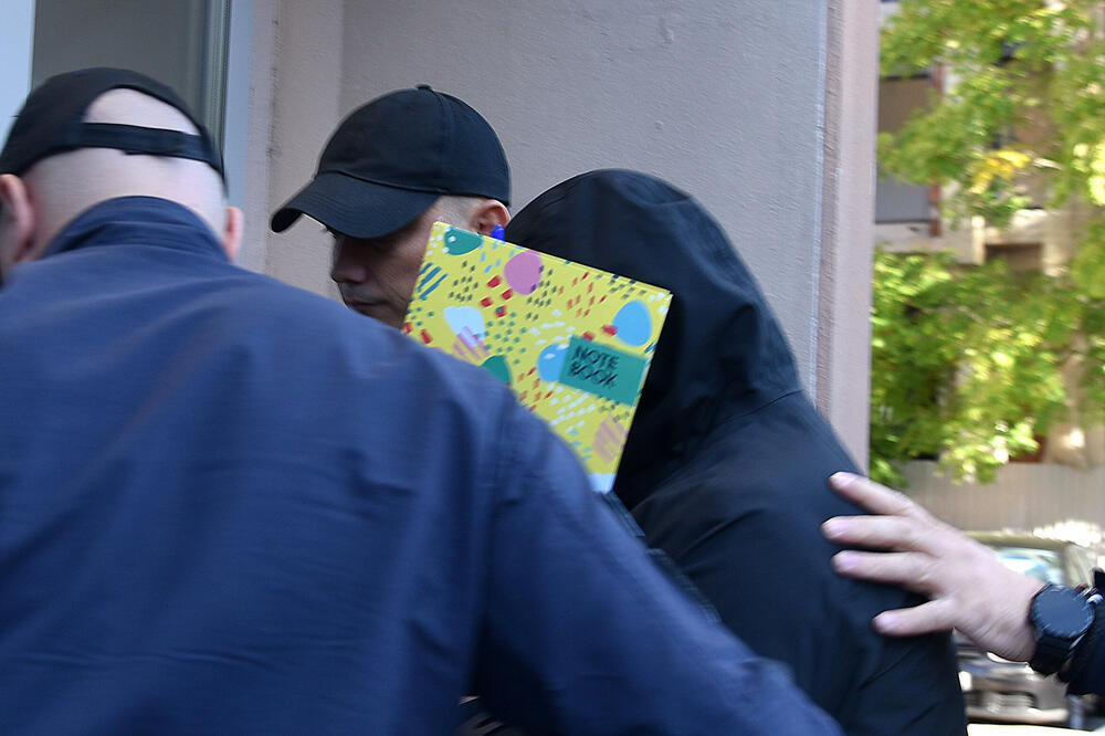 Lazovića privode u sud, Foto: Boris Pejović