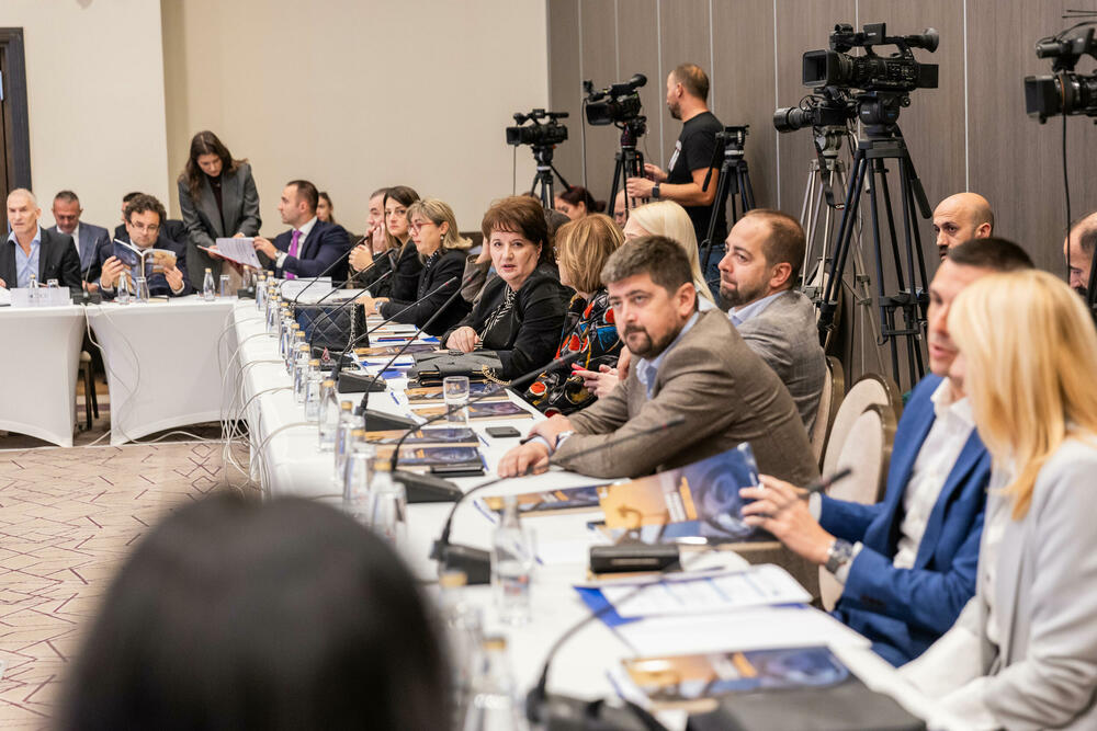 <p>Centar za monitoring i istraživanje (CeMI) organizovao je konferenciju "Nezavisno i profesionalno pravosuđe – ključni preduslov za EU integracije"</p>