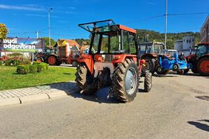 Poljoprivrednici traktorima blokirali kružni tok u Nikšiću:...
