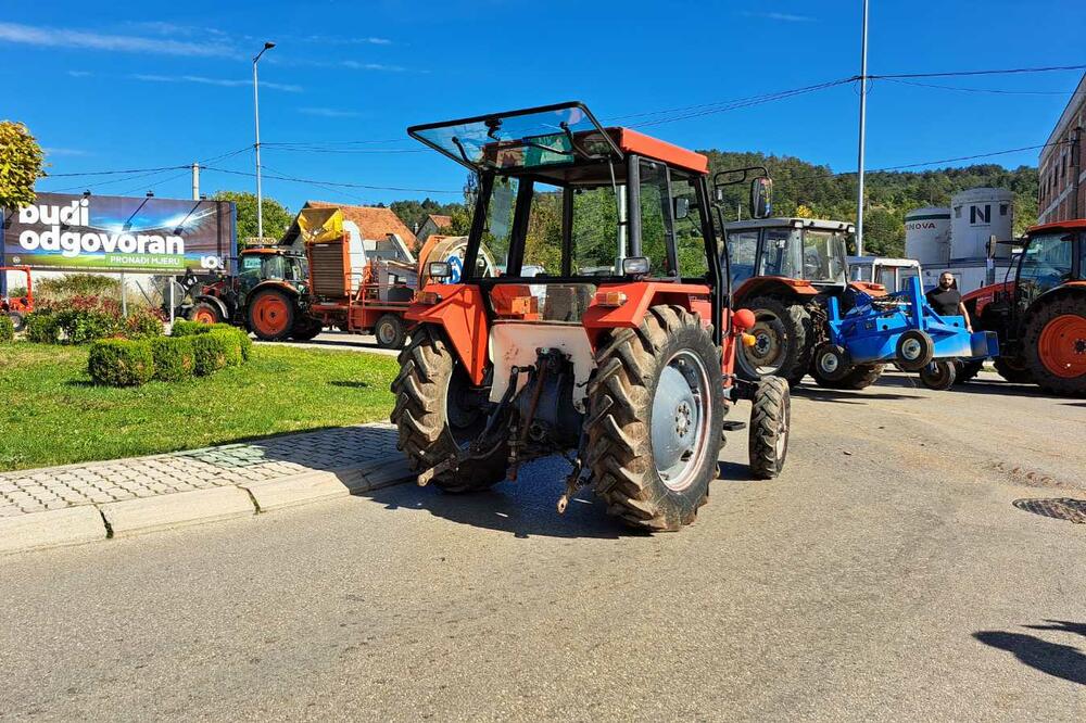 Sa blokade, Foto: RTNK