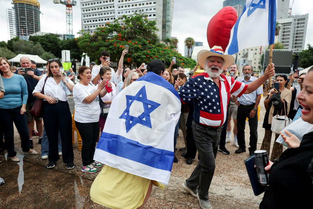Slavlje u Tel Avivu nakon što je objavljen dogovor o prvoj fazi primirja