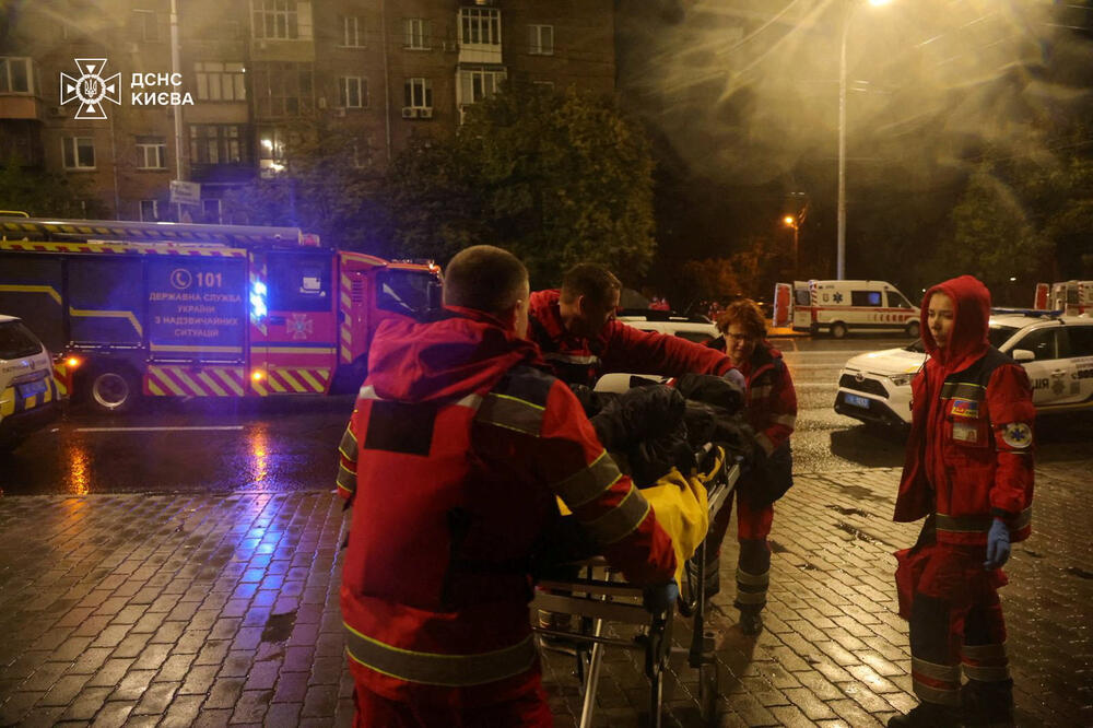 <p>Kijev je bio na meti velikog ruskog napada pa je istočni dio glavnog grada Ukrajine ostao bez struje</p>