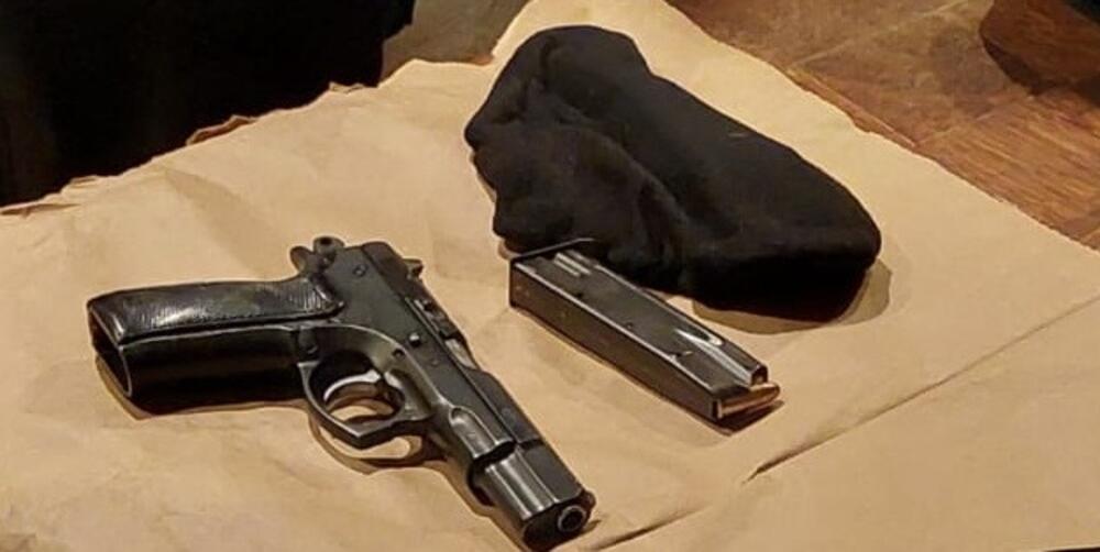 V Podgorici aretirali operativno zanimivo osebo, v Beranih zasegli blago