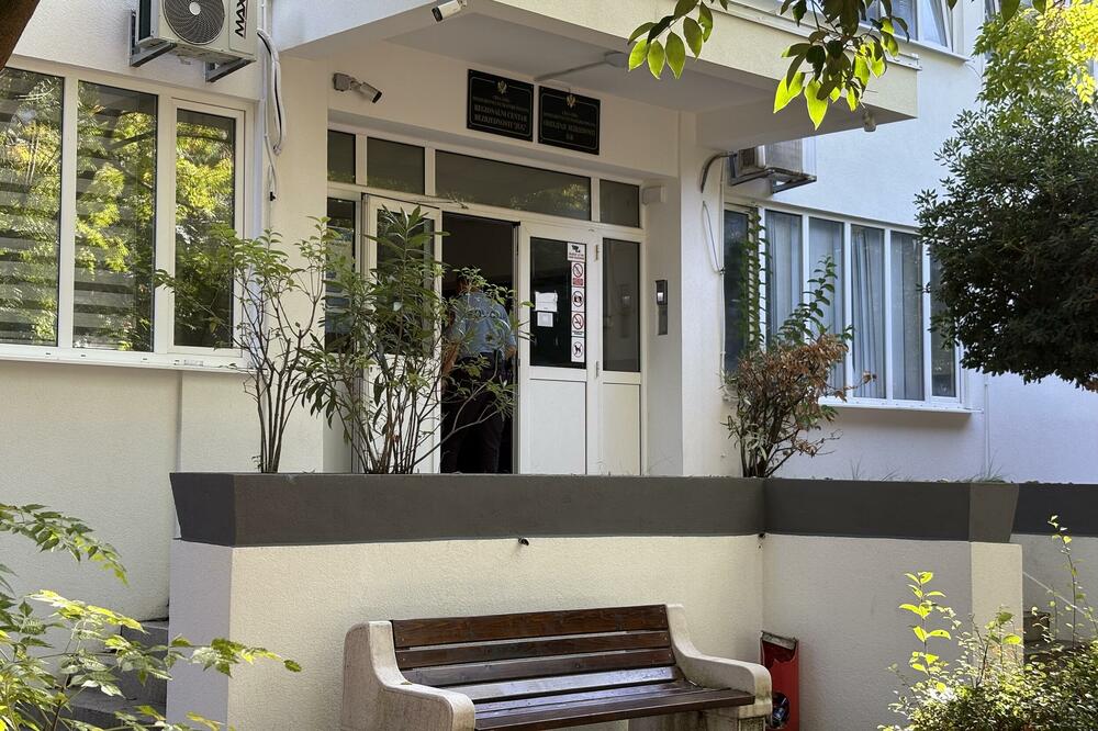 Zgrada policije u Baru, Foto: Marija Pešić