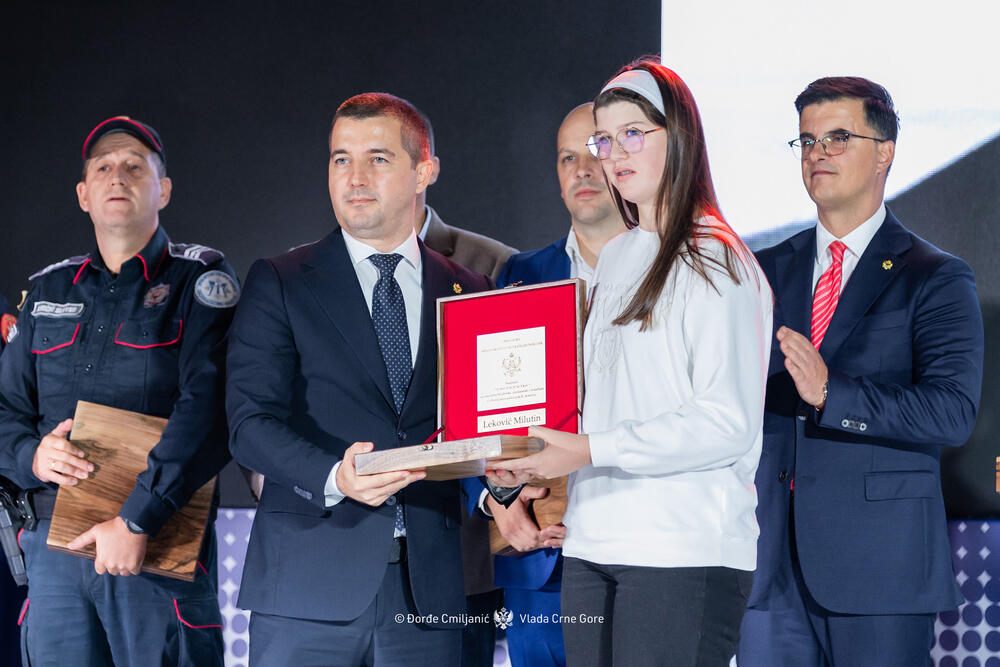 <p>"Njihove priče svjedoče da snaga Ministarstva leži u pojedincima koji svojim radom, znanjem i posvećenošću doprinose zajedničkom cilju – sigurnijoj i pravednijoj Crnoj Gori", saopšteno iz MUP-a</p>