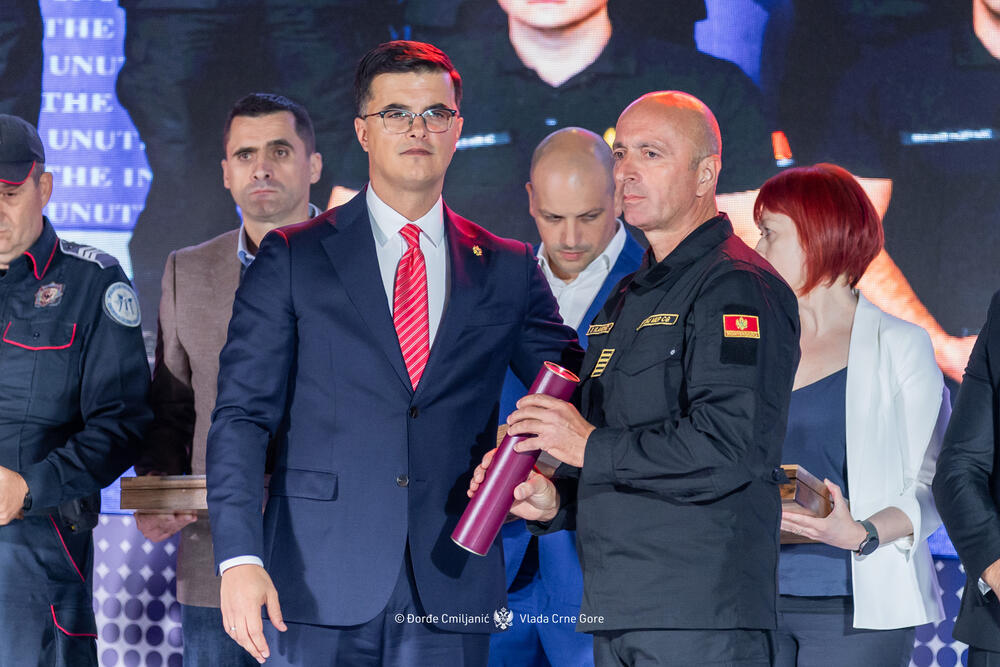 <p>"Njihove priče svjedoče da snaga Ministarstva leži u pojedincima koji svojim radom, znanjem i posvećenošću doprinose zajedničkom cilju – sigurnijoj i pravednijoj Crnoj Gori", saopšteno iz MUP-a</p>