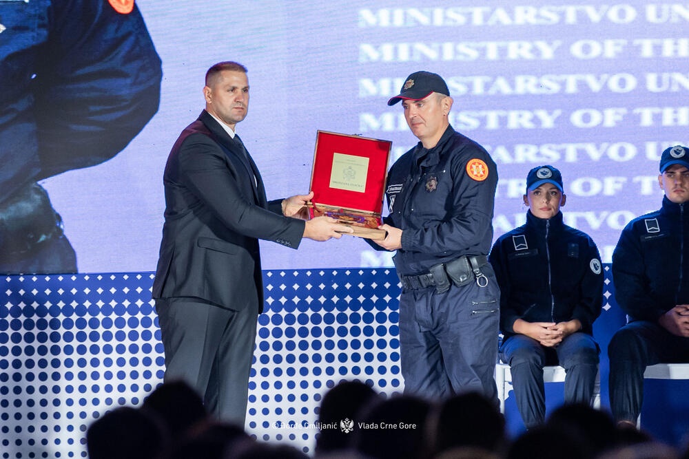 <p>"Njihove priče svjedoče da snaga Ministarstva leži u pojedincima koji svojim radom, znanjem i posvećenošću doprinose zajedničkom cilju – sigurnijoj i pravednijoj Crnoj Gori", saopšteno iz MUP-a</p>
