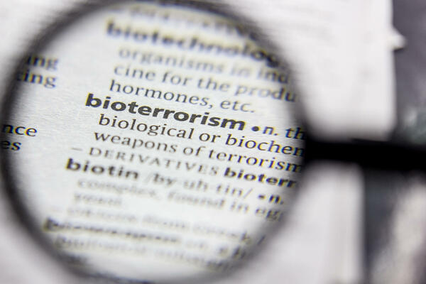 Bioterorizam: Vještačka inteligencija i biotehnologija su novi...