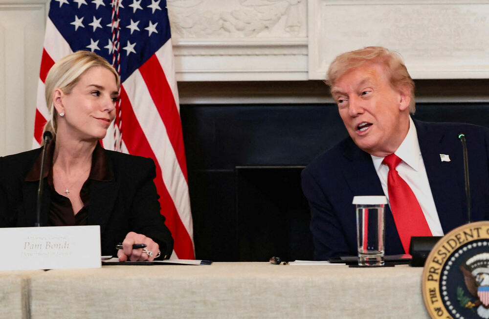 Ministarka pravde Pem Bondi i Tramp na okruglom stolu o antifiu bijeloj kući 22. septembra