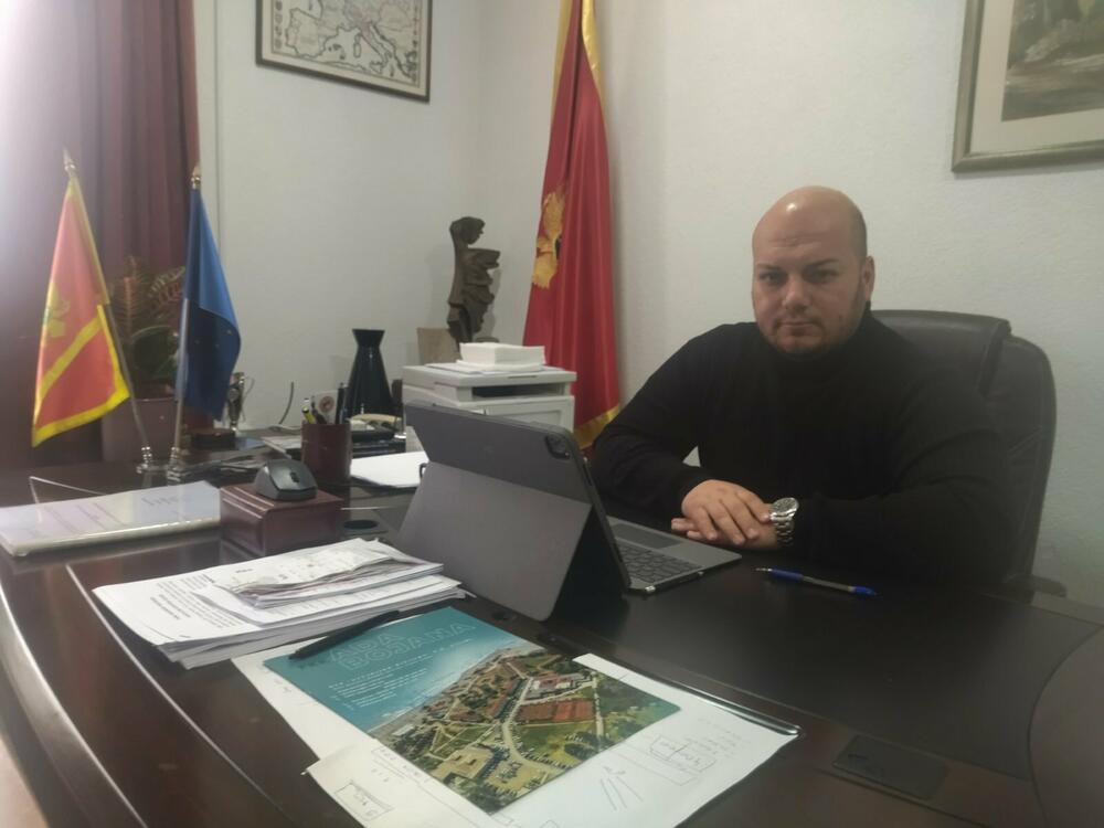 We are collecting feedback from guests: Armend Mila