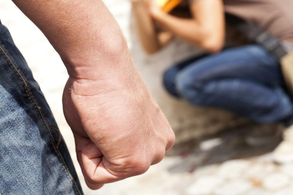 Maloljetniku određen rad sa stručnim osobama u CSR Bar (ilustracija), Foto: Shutterstock