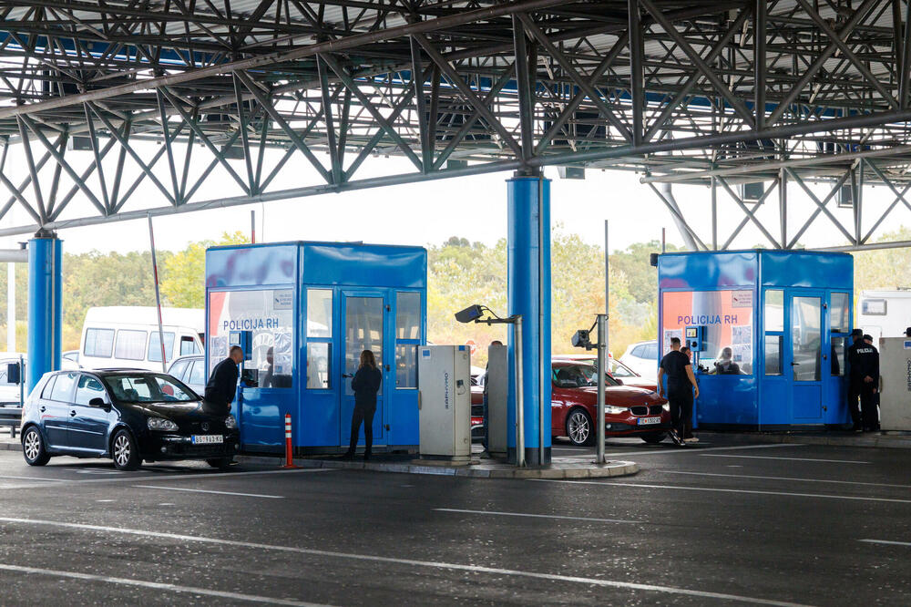 Granični prelaz Bajakovo danas, Foto: Reuters