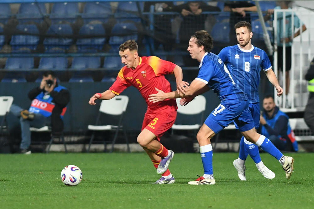 Marko Perović na jednom od ranijih mečeva "sokola", Foto: FSCG