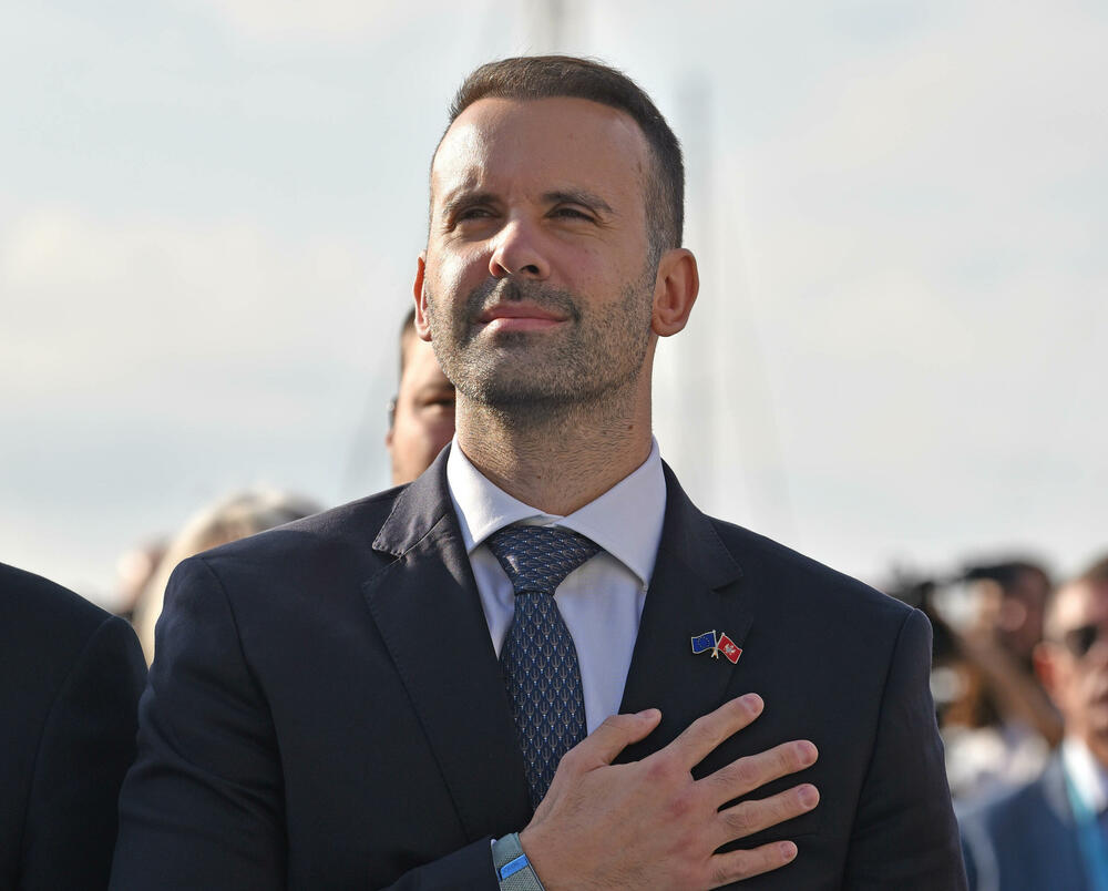 Spajić: Od 2026. besplatan roming prema EU za građane Crne Gore