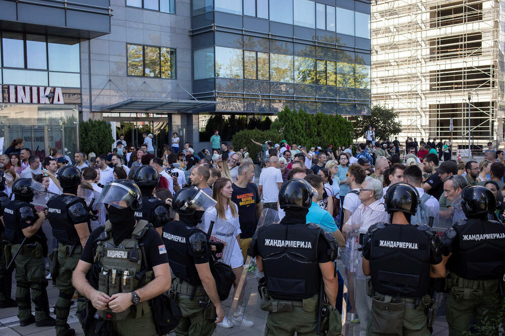 Detalj sa jedne od blokada u Beogradu, Foto: Reuters