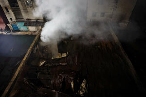 Bangladeš: U požaru u fabrici odjeće i skladištu hemikalija...