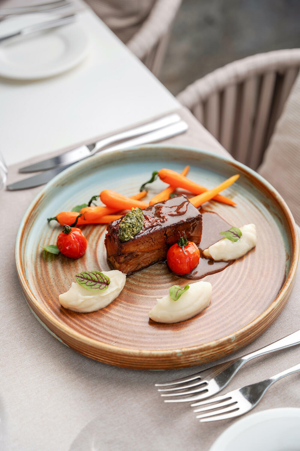 Lazure Hotel & Marina