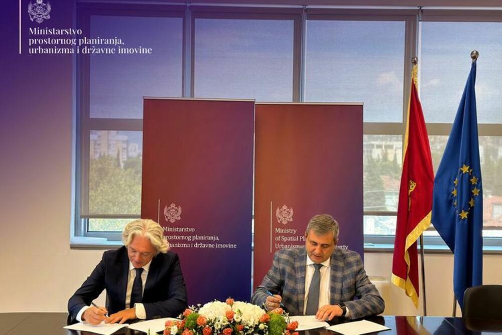 Sa potpisivanja ugovora sa kompanijom Vekom u julu ove godine