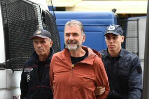 Ivanović pušten na slobodu, pretres odložen za 15. januar