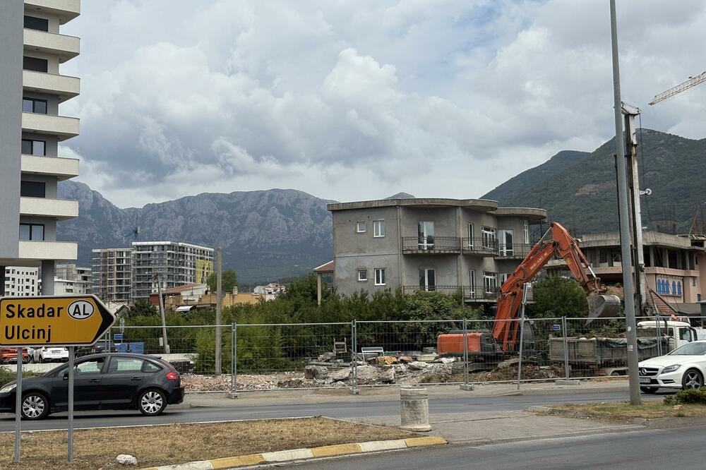 Gradi se na sve strane: Bar (ilustracija), Foto: Marija Pešić