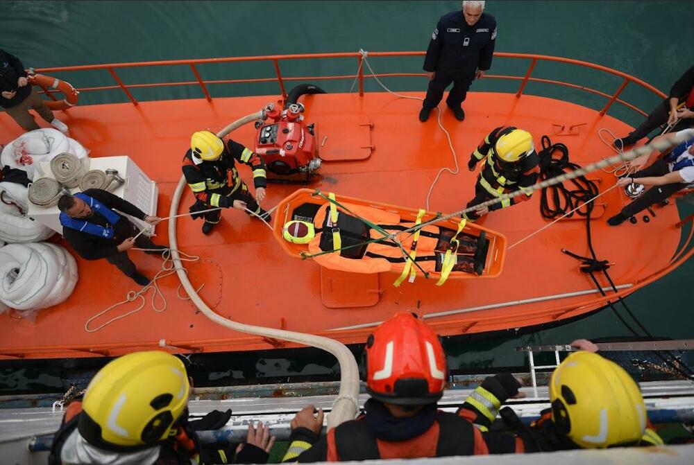 <p>Tokom vježbe testirane procedure i koordinacija držvnih institucija i privatnog sektora u reagovanju na vanredne situacije na moru</p>