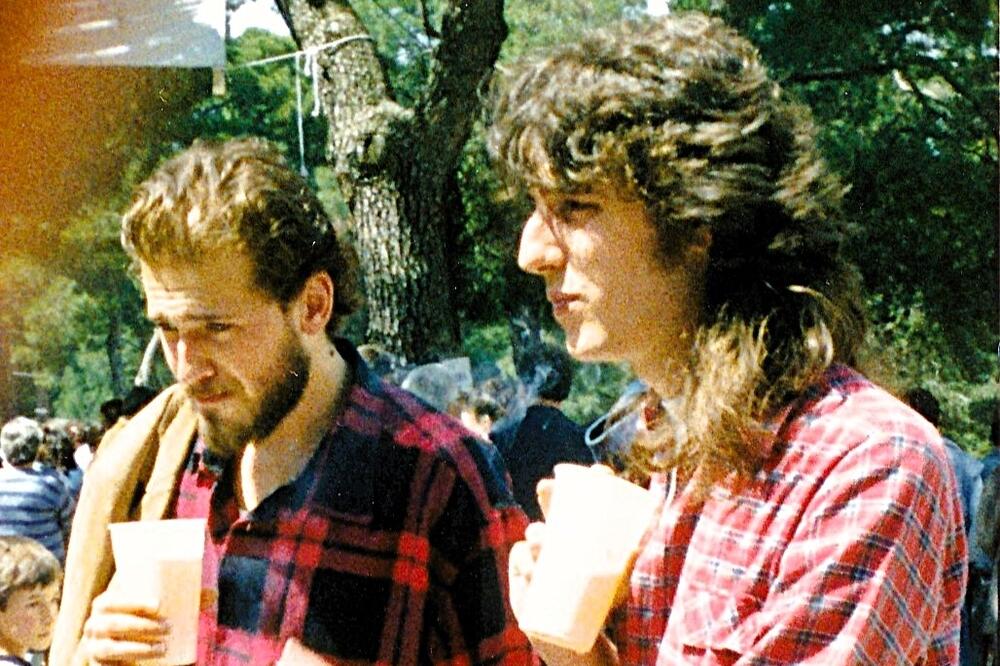 Damir Šodan (lijevo) i Predrag Lucić (desno), kasnih 1980-ih u Splitu (privatna fotografija Damira Šodana), Foto: D. Dedović