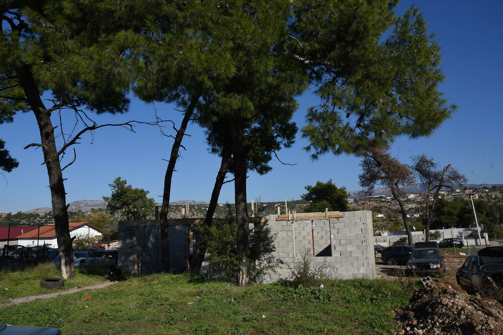 Zakonski roko vi se (ne) poštuju (ilustracija), Foto: Luka Zekovic