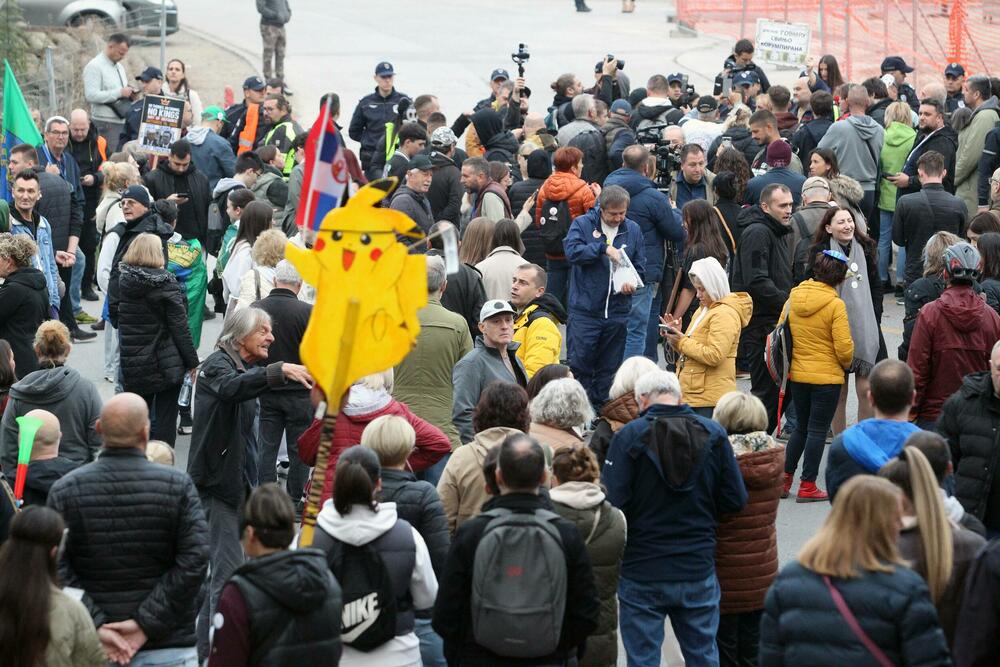 protest ispred Informera